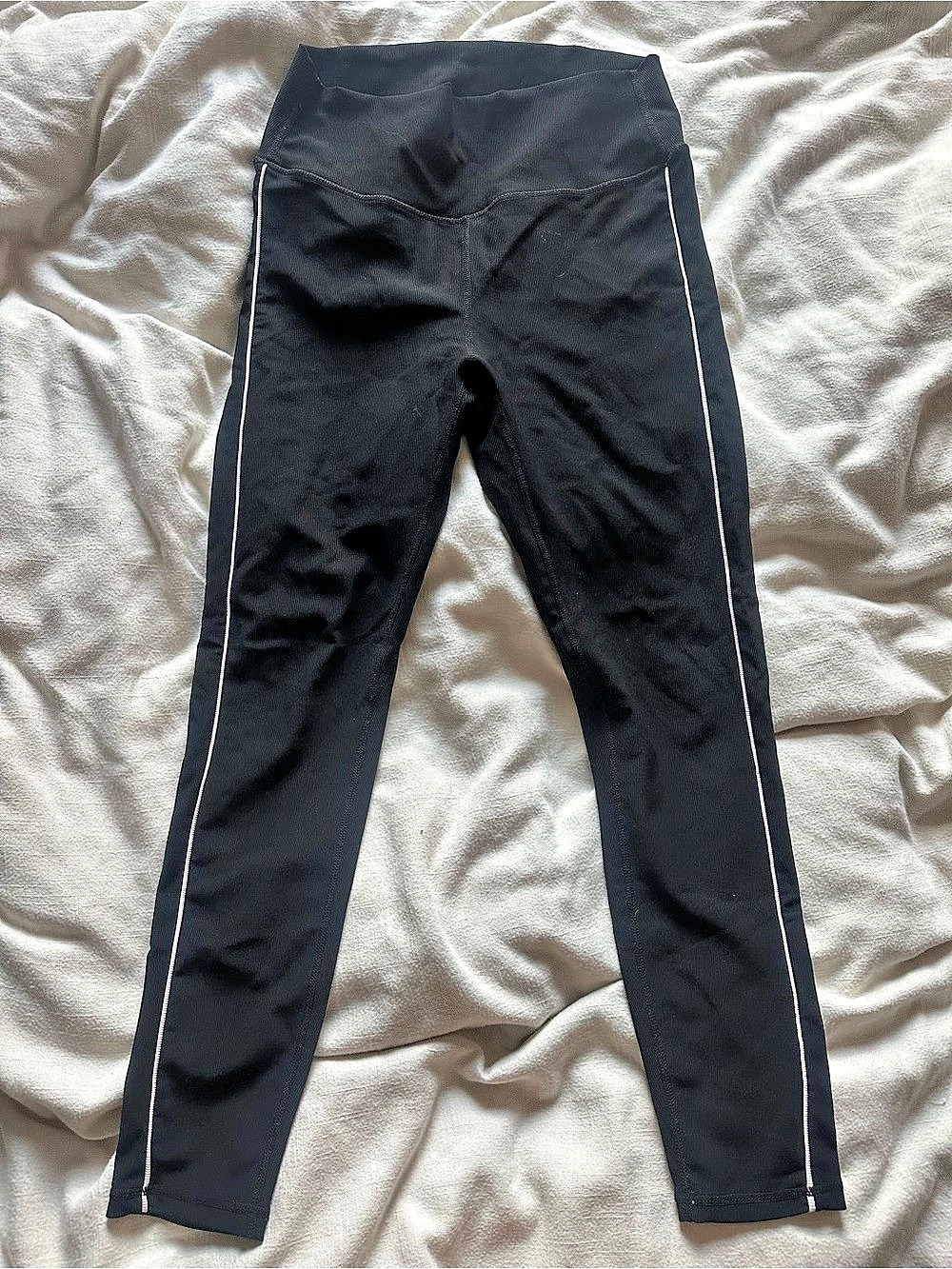 WILO Women's Black Leggings Size Large Like New